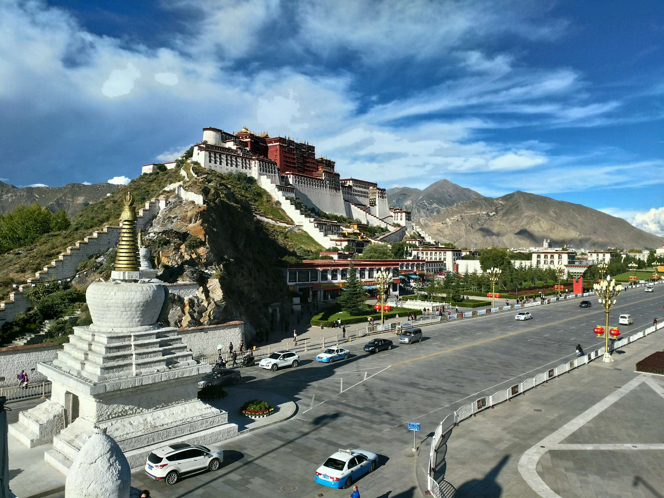 西藏之旅，探寻神秘高原的魅力与嘉宾的深情对话