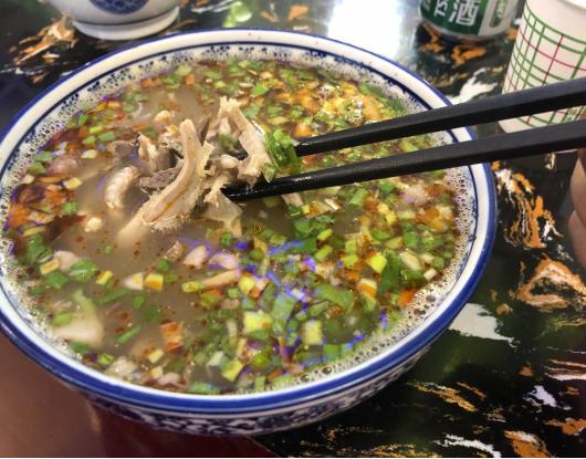 青海，美丽的瑰宝，亲爱的听众朋友们